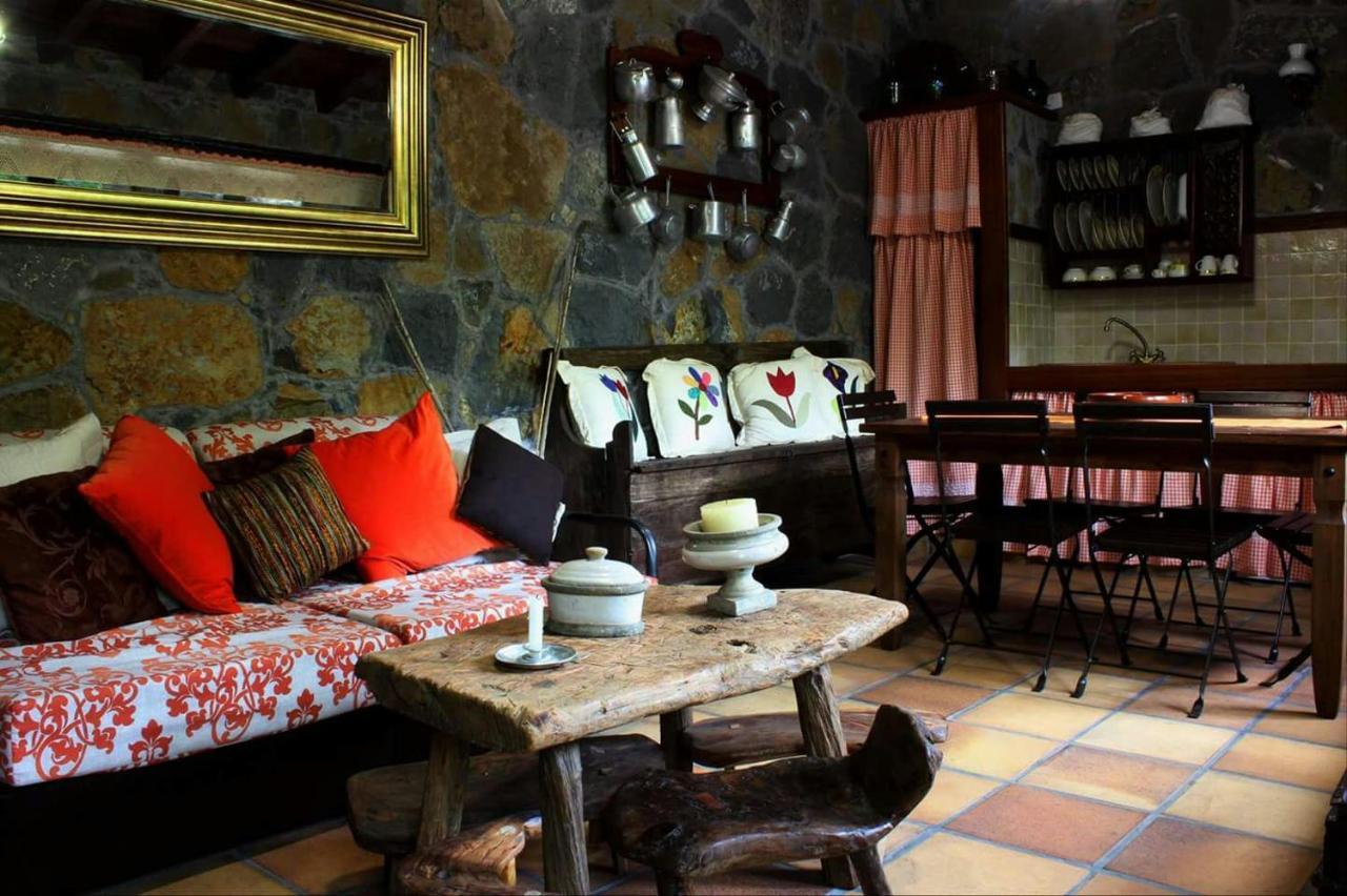 Casa Mary Lola Hostal Tinor Exterior foto